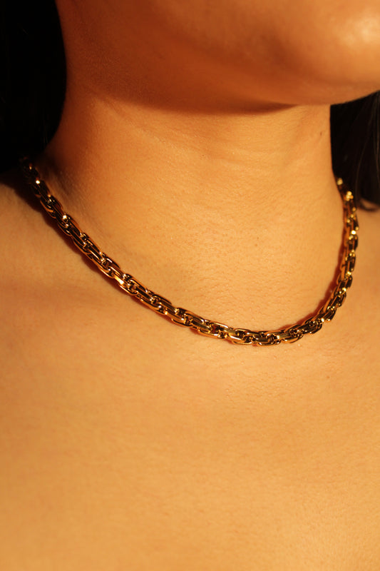 Link Twist Chain Gold Necklace